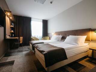 Отель Q Hotel Plus Katowice Катовице Стандартный двухместный номер с 2 отдельными кроватями-1